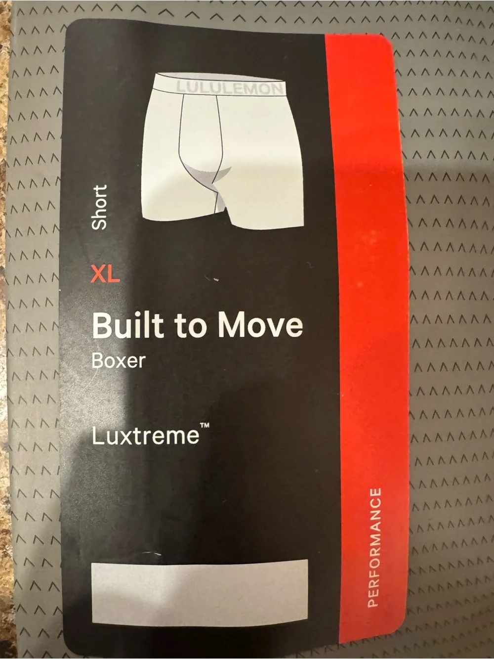 lululemon athletica Built to Move Luxtreme Boxer - light gray/cream (XL) NEW